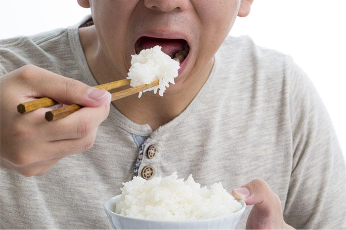 肥満や糖尿病の人は食べ物をうまく噛めていない、オーラルフレイルの高リスク状態