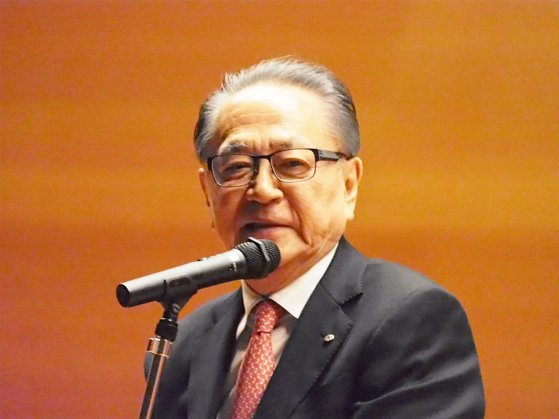 横須賀市長　上地 克明 氏