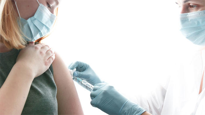 新型コロナウイルスのワクチン接種、アスリートが注意すべきこと