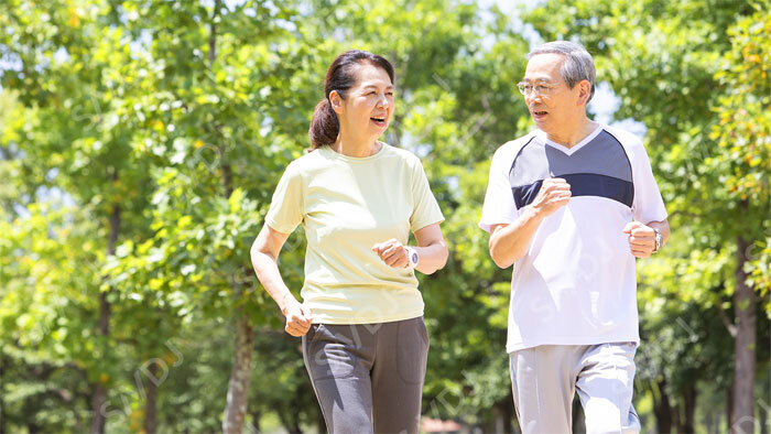 日本人高齢者の女性では身体活動量が多いほどロコモになりにくく、男性ではその傾向が認められなった