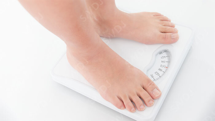 カロリー制限に時間制限食を加えても減量効果は高まらない　介入期間1年の無作為化比較試験