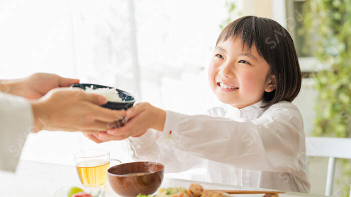 子ども食堂を利用している親子の皮膚カロテノイドレベルや野菜摂取量は関連ある？