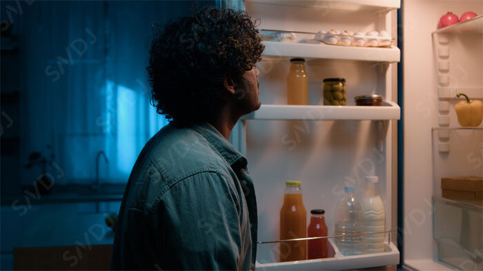 遅い時間の夕食が蛋白尿のリスクとなる集団の特徴が明らかに　BMIが高くない男性で有意な関連